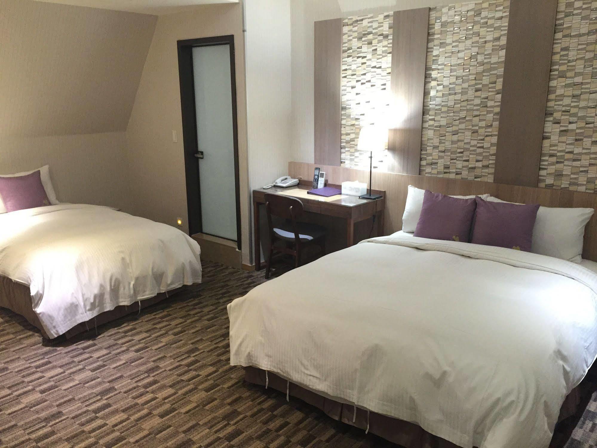 Muzik Hotel - Ximending Xining Branch Tajpej Zewnętrze zdjęcie
