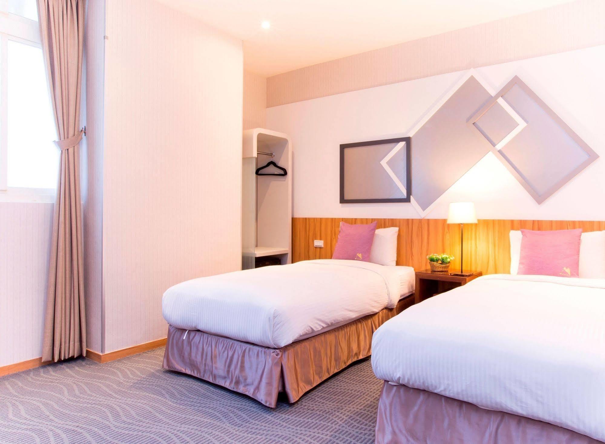 Muzik Hotel - Ximending Xining Branch Tajpej Zewnętrze zdjęcie